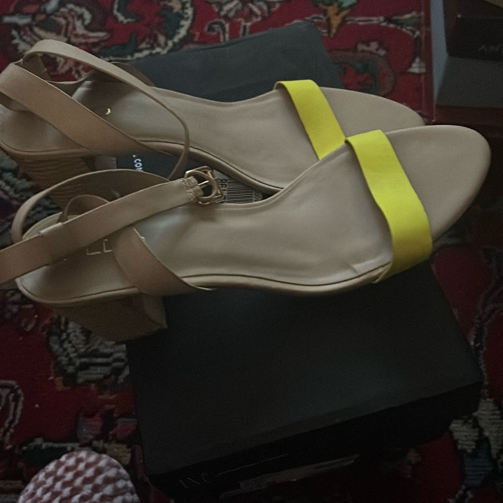 Aldo yellow and tan strap sandals size 10